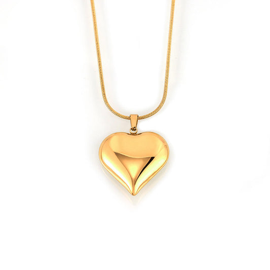 Gold heart-shaped pendant