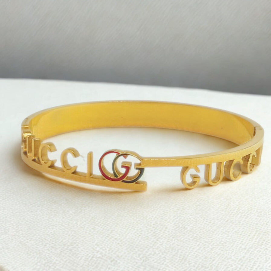 Gold Gucci bracelet 