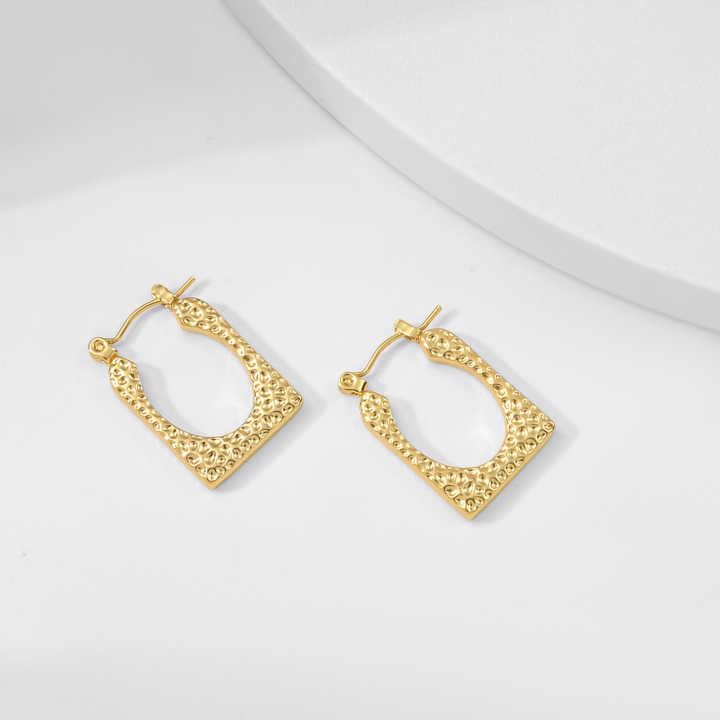 Unique Flower Pattern Hoop Earrings Fashion Women's Gold Plated Earrings