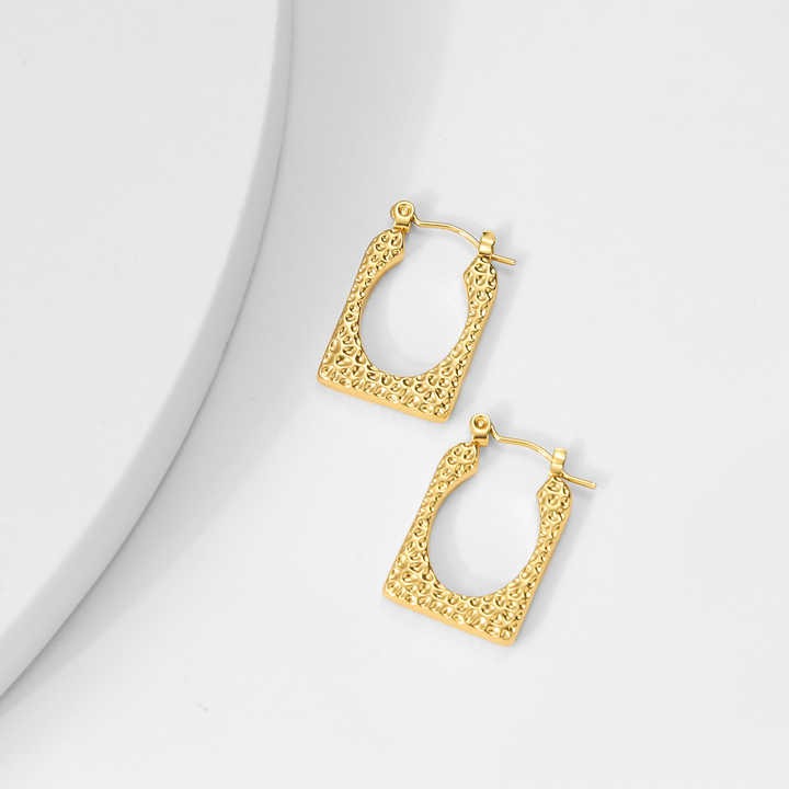 Unique Flower Pattern Hoop Earrings Fashion Women's Gold Plated Earrings