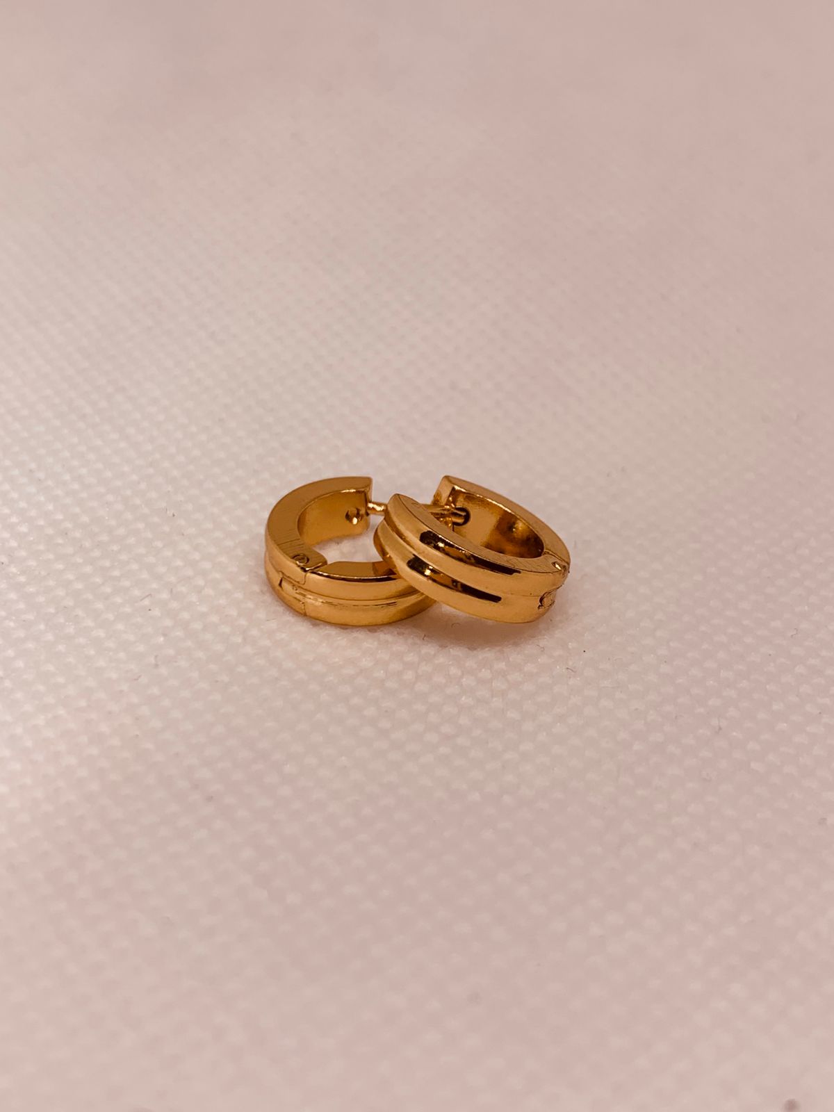 Classic Gold Color Stainless Steel Circle Ear Buckle Small Hoop Earrings for Women Men