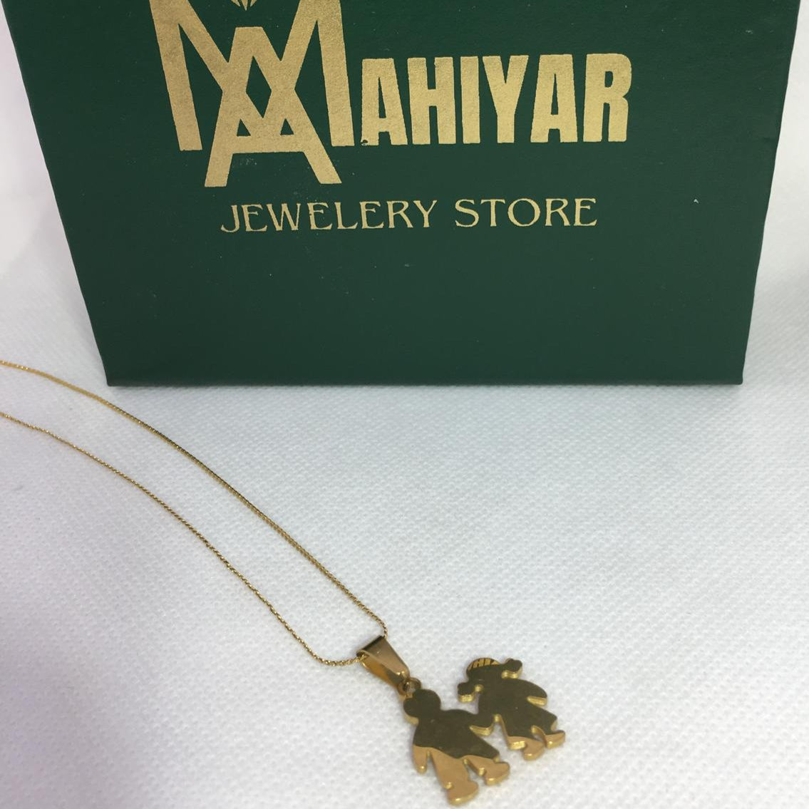 Premium Thai-imported stainless steel
Waterproof &amp; tarnish-free finish
Durable – perfect for everyday wear
Skin-safe &amp; rust-resistant
Adjustable length for a custom fit
Sleek, modern design for him &amp; her