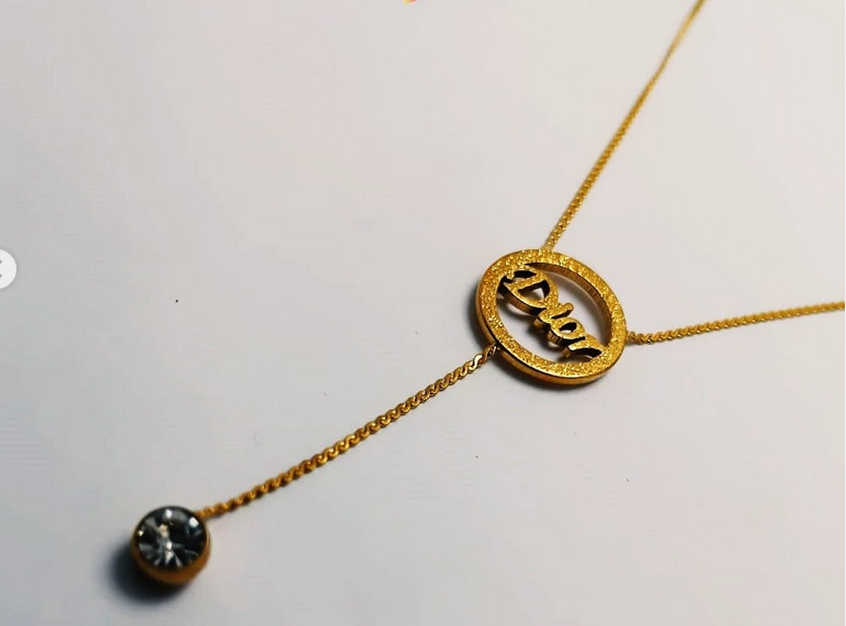 Stylish Gold "Dior" Pendant Necklace