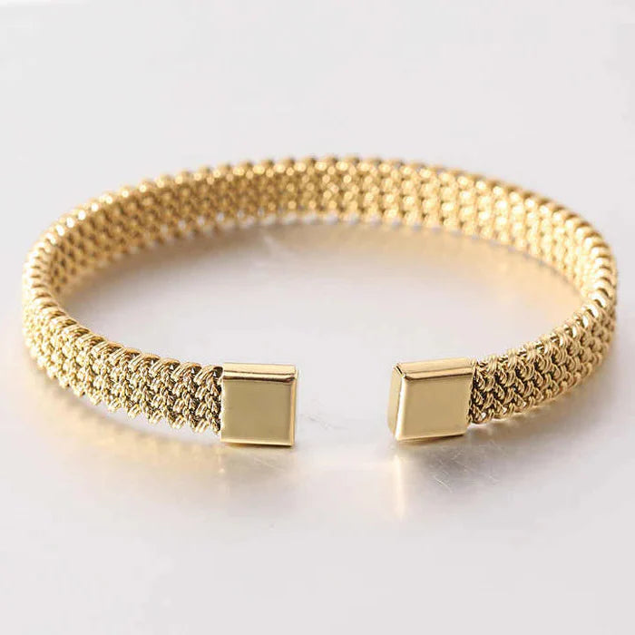 Elegant Stainless steel Bracelate