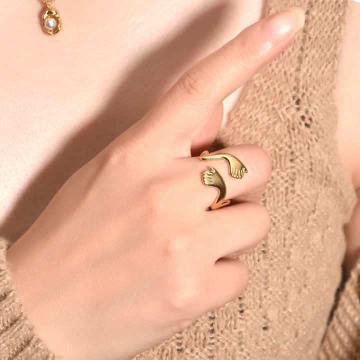 hug ring